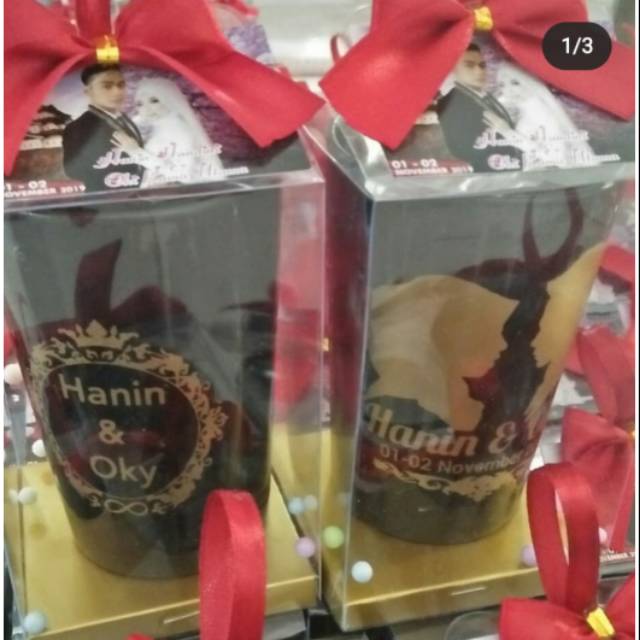 Souvenir gelas hitam glosy