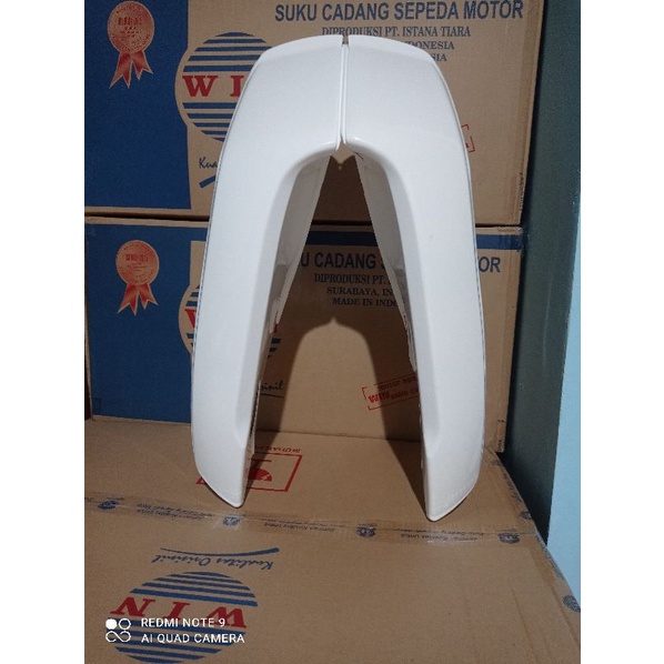 Sayap honda astrea grand impressa putih MERK STRONG & WIN anti mingkup