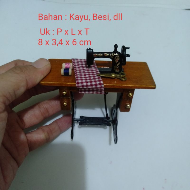 Miniatur Mesin Jahit