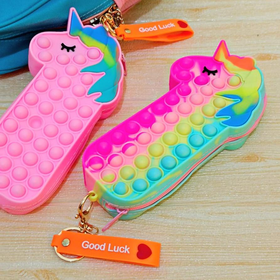 

Update - Kotak Pensil Pop It Unicorn