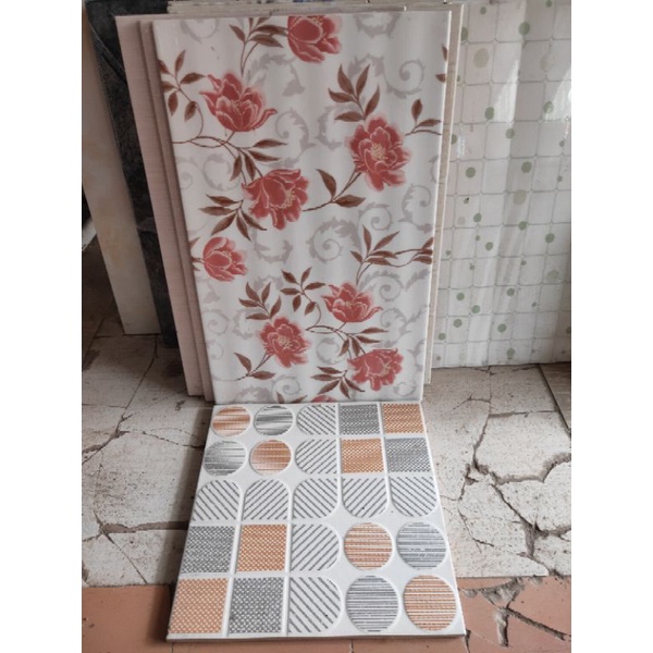 Keramik lantai kamar mandi dan dinding keramik 25x25 dan 25x40