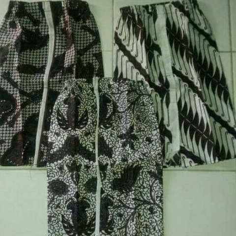 Kebaya lurik anak perempuan Kebaya lurik anak TK dan SD Baju adat jawa anak perempuan