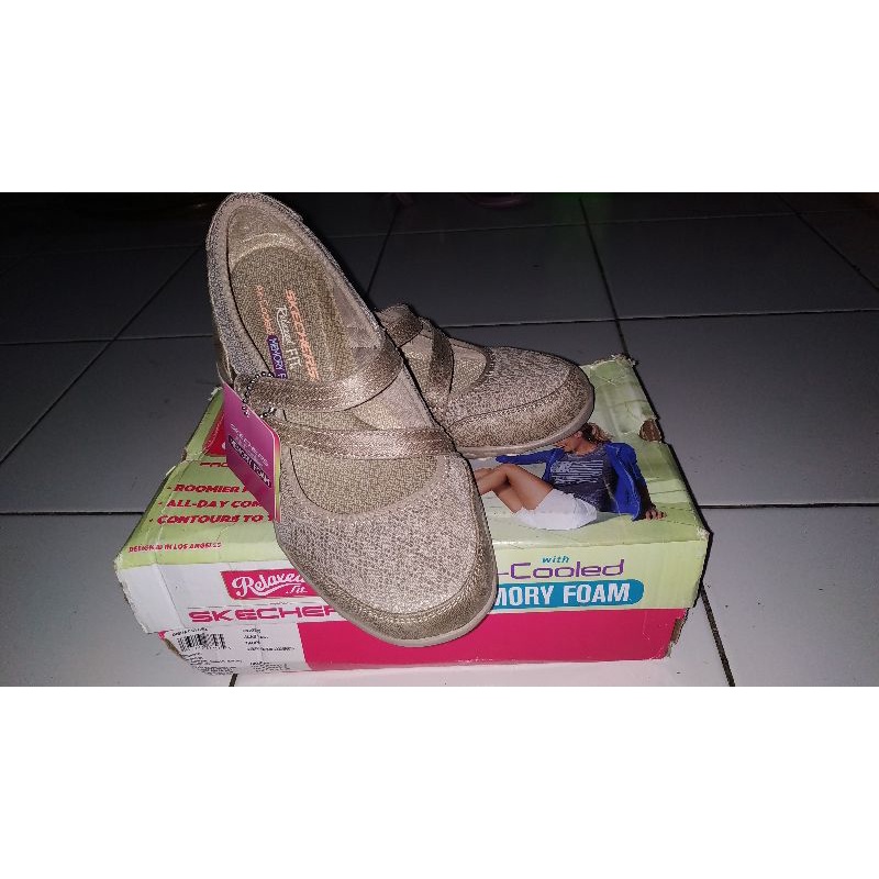 sepatu skecher