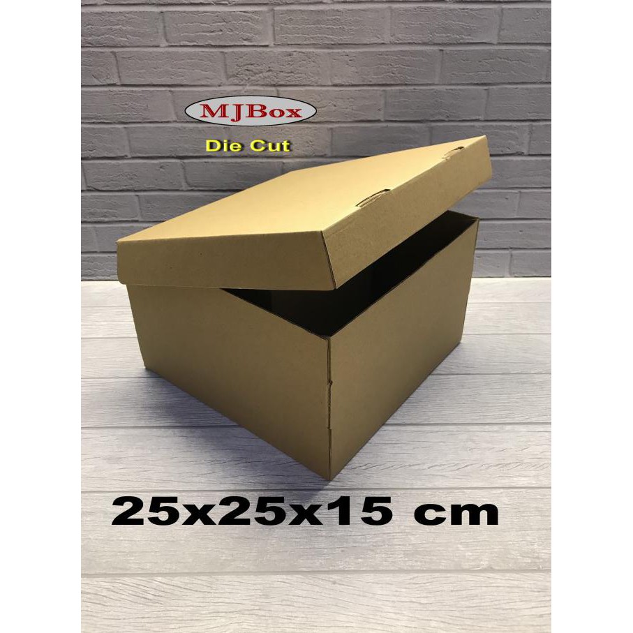 

Kardus Karton Uk. 25X25X15 Cm...Die Cut Box Kotak Kado -Mainan - Dll