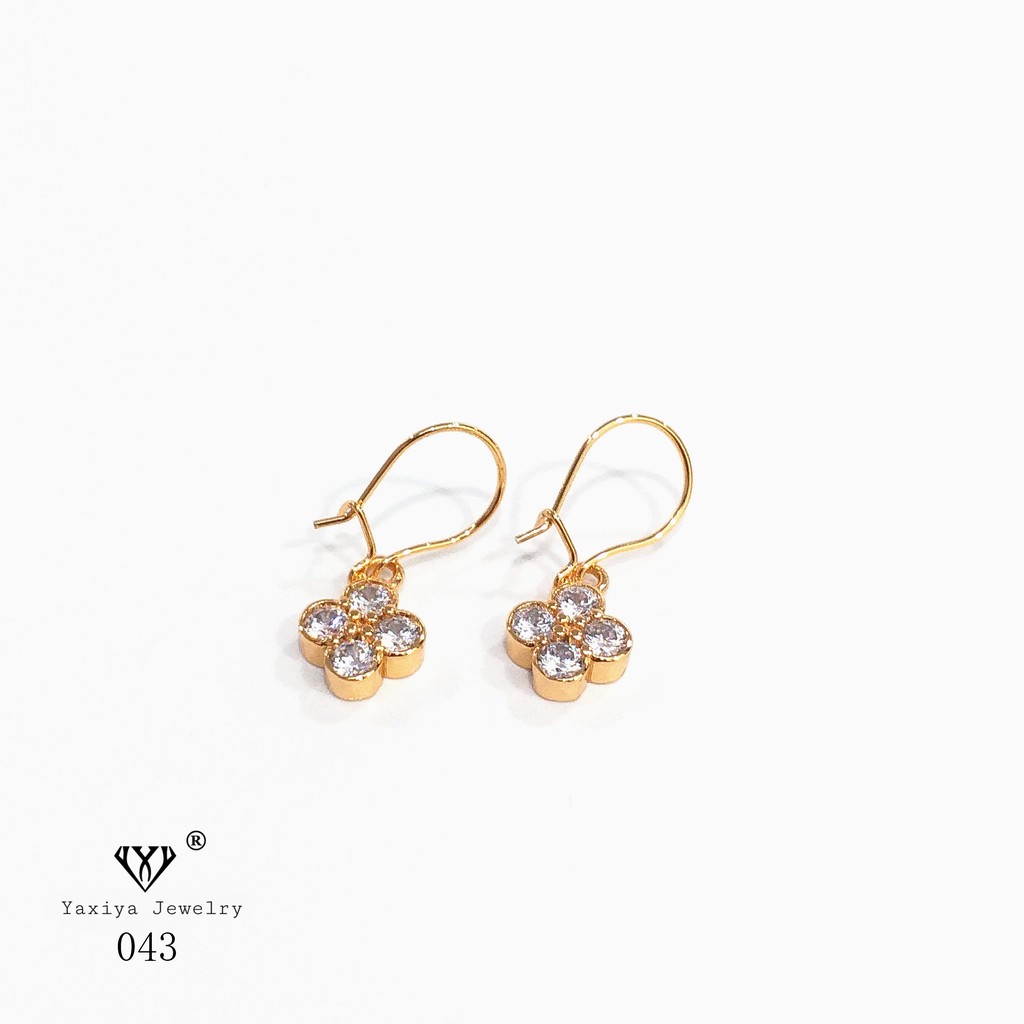 

Anting Emas Bunga Permata Perhiasan Lapis Emas 18K Yaxiya Jewelry 043