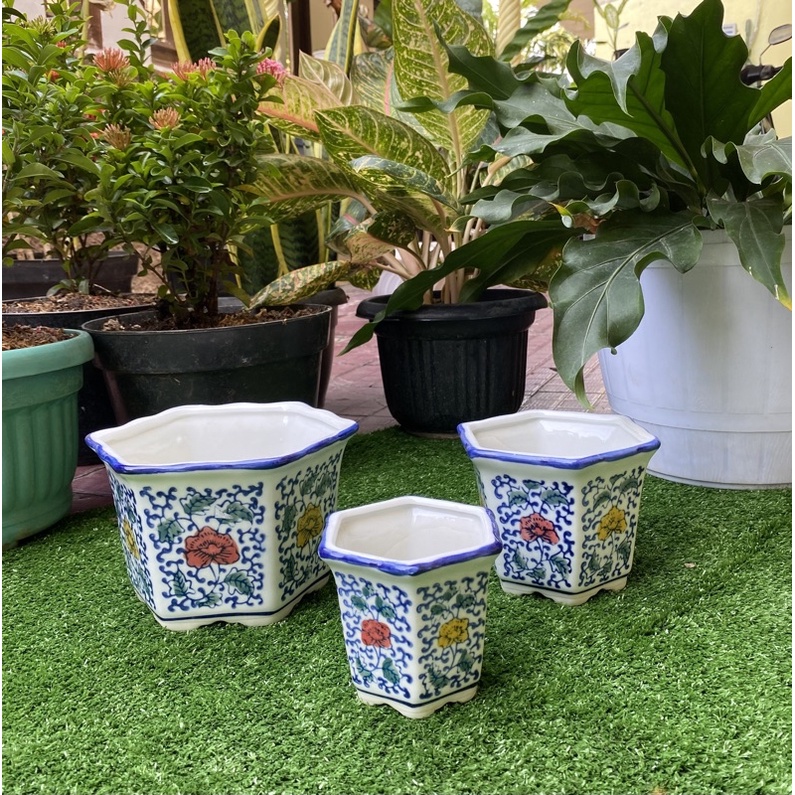 pot keramik biru putih import