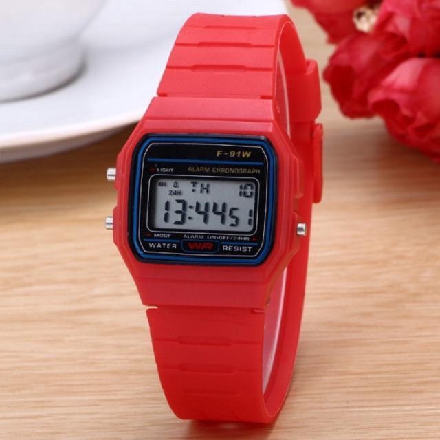 Promo Beli 1 Gratis 1 Jam Tangan Wanita Kecil QQ Digital F-91