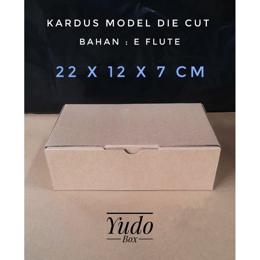 

KARDUS/KARTON/BOX UK. 22 x 12 x 7 CM........DIE CUT