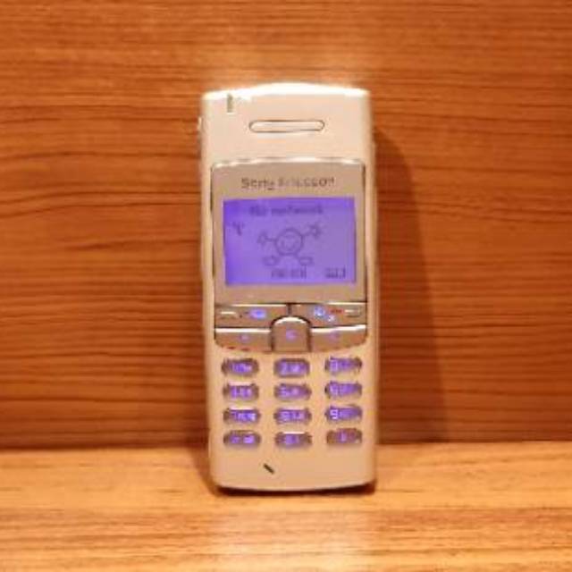 HP Handphone Jadul Sony Ericsson T100 Unik Imut Original Not W530i or W802i or K800 or T600 Or T68