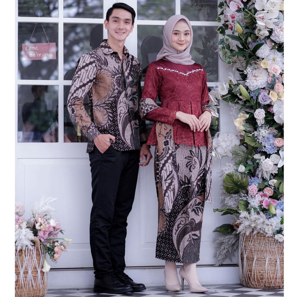 Couple Batik Kebaya Modern, Kebaya Tunangan Lamaran, Kebaya Wisuda, Kebaya Kondangan, Kebaya Brukat,