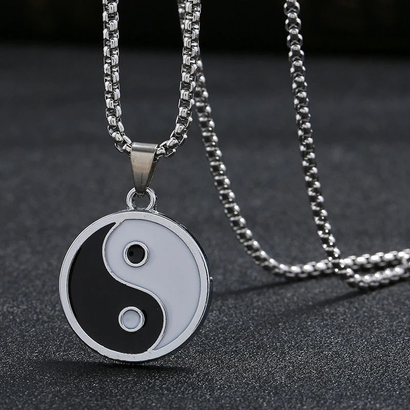 1pc Kalung Rantai Klavikula Liontin Yin Yang Taiji Bahan Alloy Gaya Cina Untuk Pria Dan Wanita