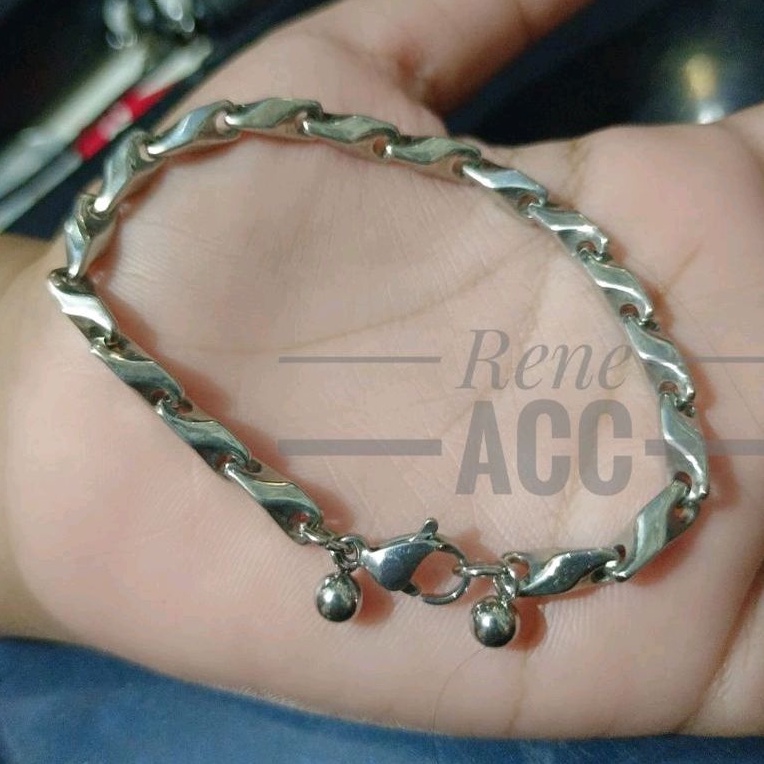 Gelang Rantai wanita titanium anti karat 4 mili