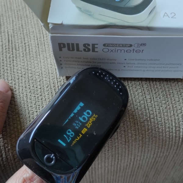 Alat Pengukur Detak Jantung Kadar Oksigen Oximeter