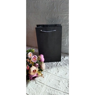 

paperbag 15x8x25 wafer panjang hitam