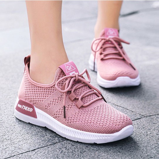 GiftStore Sepatu Wanita Sneaker F Seo Tsexo H5-GFSW034