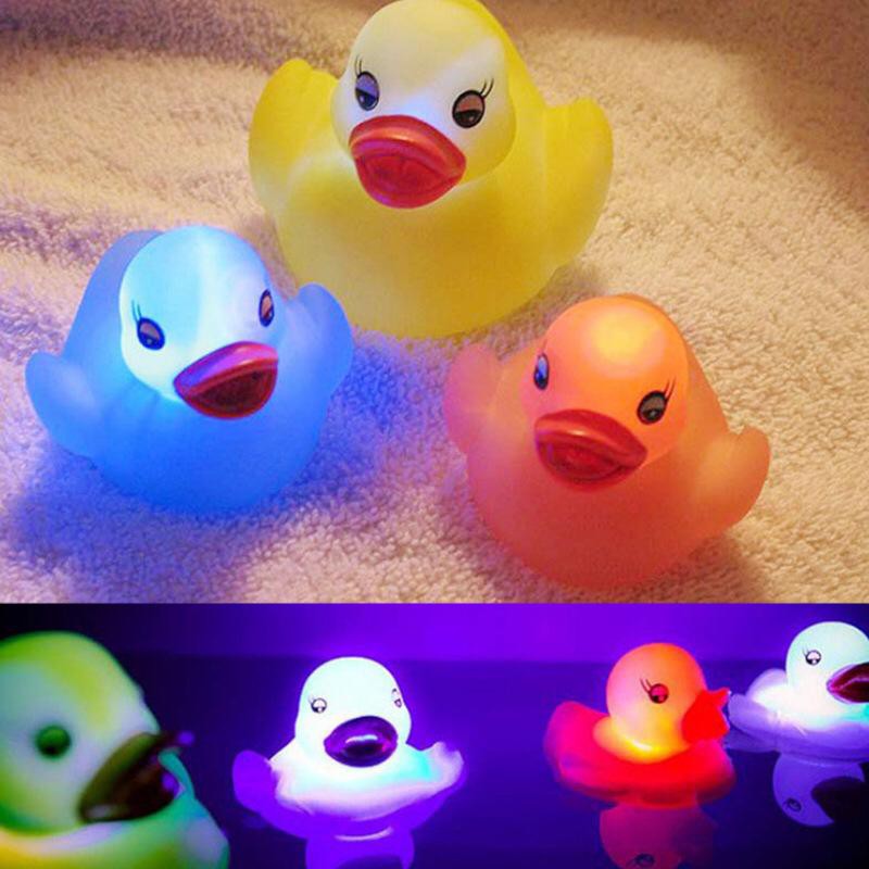 Bebek mainan mandi LED murah 1pack isi 4pcs (warna berbeda)