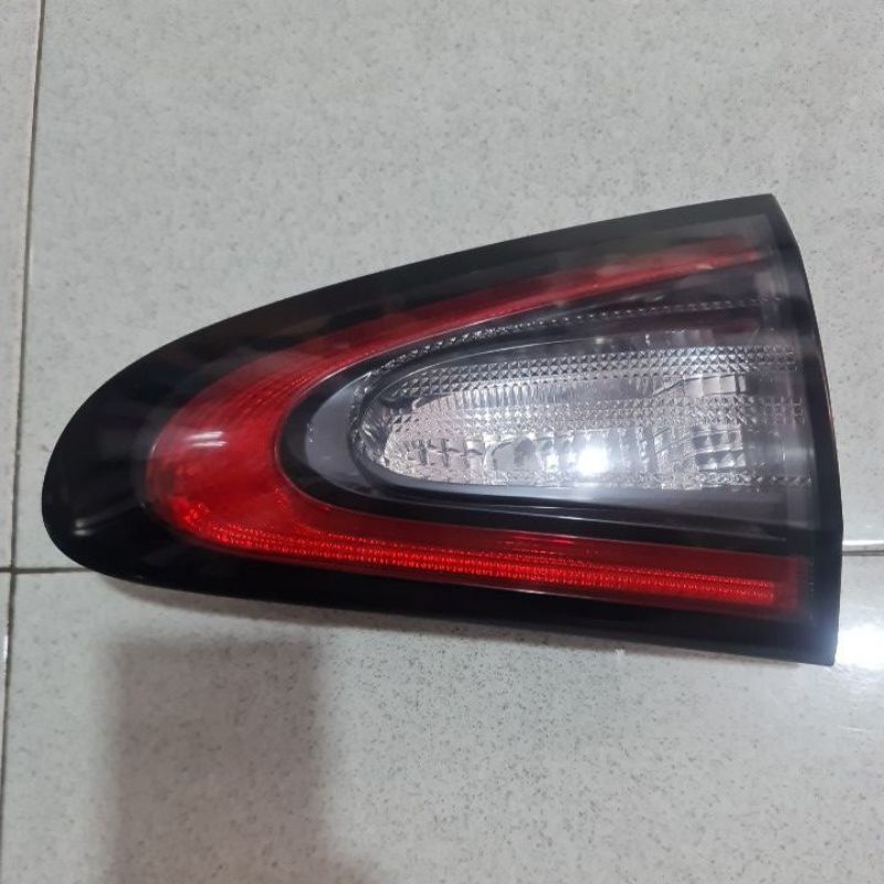 LAMPU BAGASI REFLEKTOR TOYOTA SIENTA TIPE Q KIRI