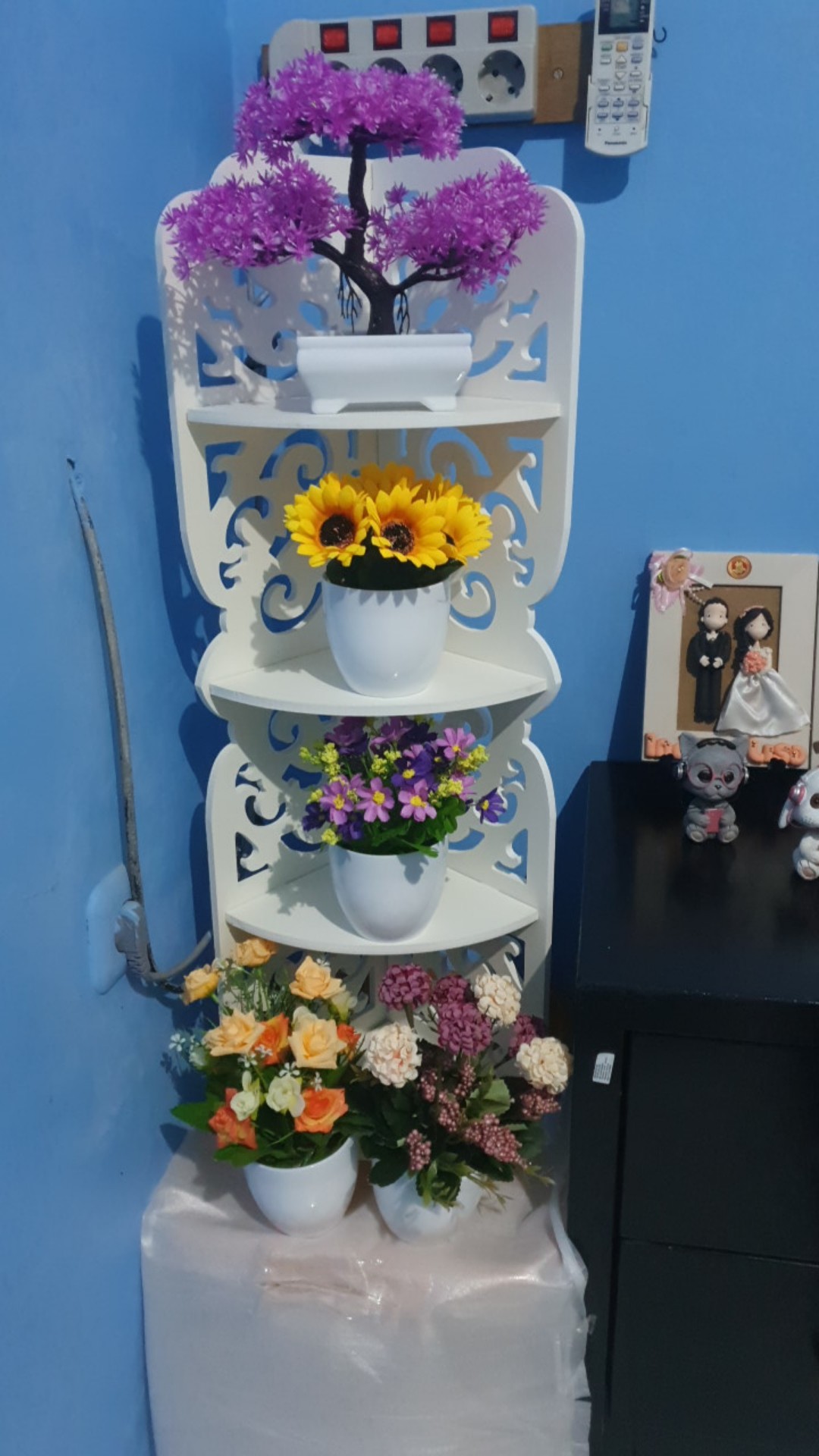 Terlaris! Rak Pot Portable Cantik Stand Corner Rack 4 Layer Design By Megahome