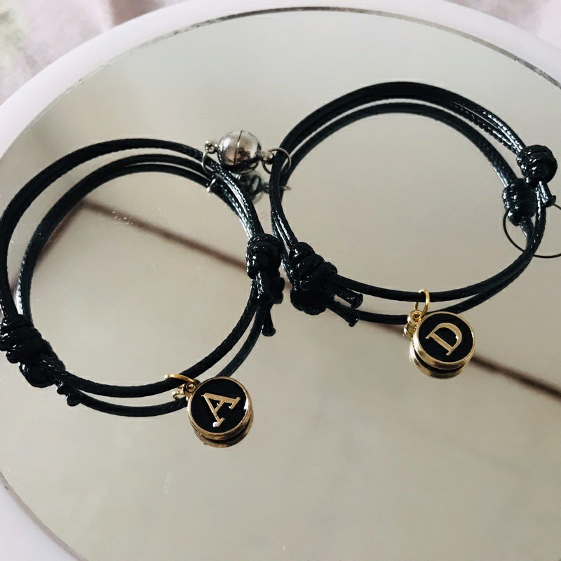 GELANG TALI SATIN INISIAL BULAT /GELANG TANGAN