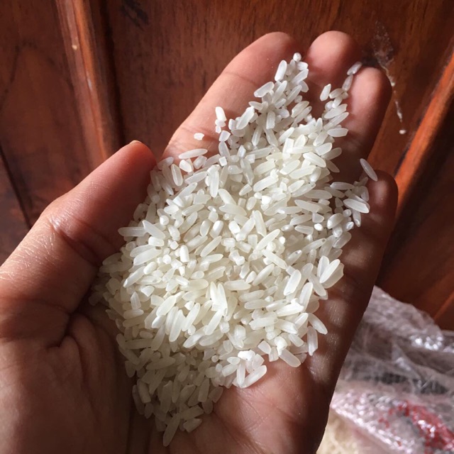 

Beras putih dari penggilingan sendiri