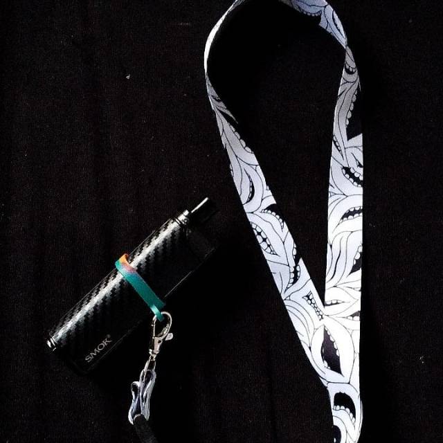 

Lanyard for pods atau kartu nama dll. (Sudah termasuk karet pods)