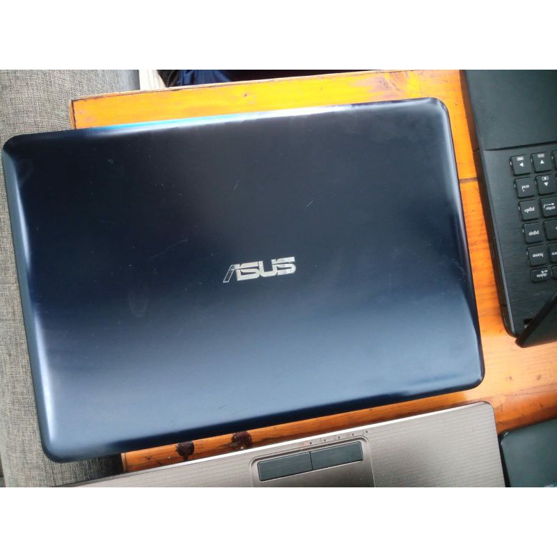 LAPTOP ASUS E402Y 14 INCH RAM 4 GB HDD 1 TB ( BODY SLIM )