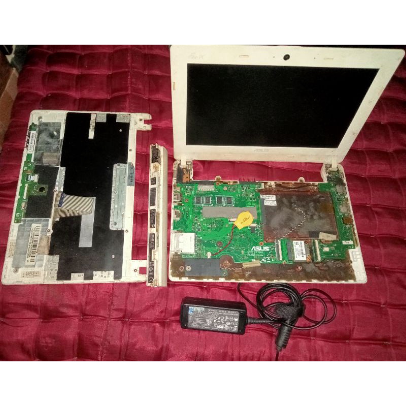 Jual Bekas Laptop Asus Eee PC X101,,