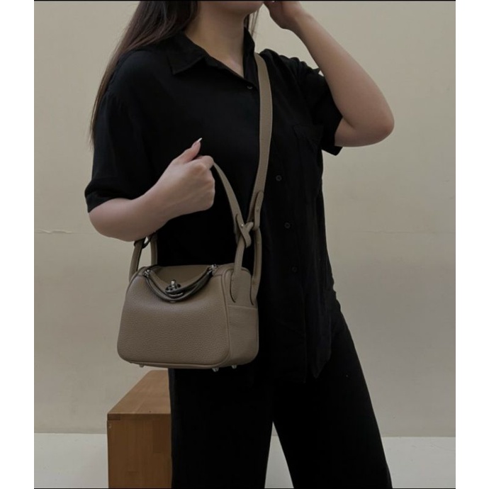 Tas Selempang Wanita Tali Samping