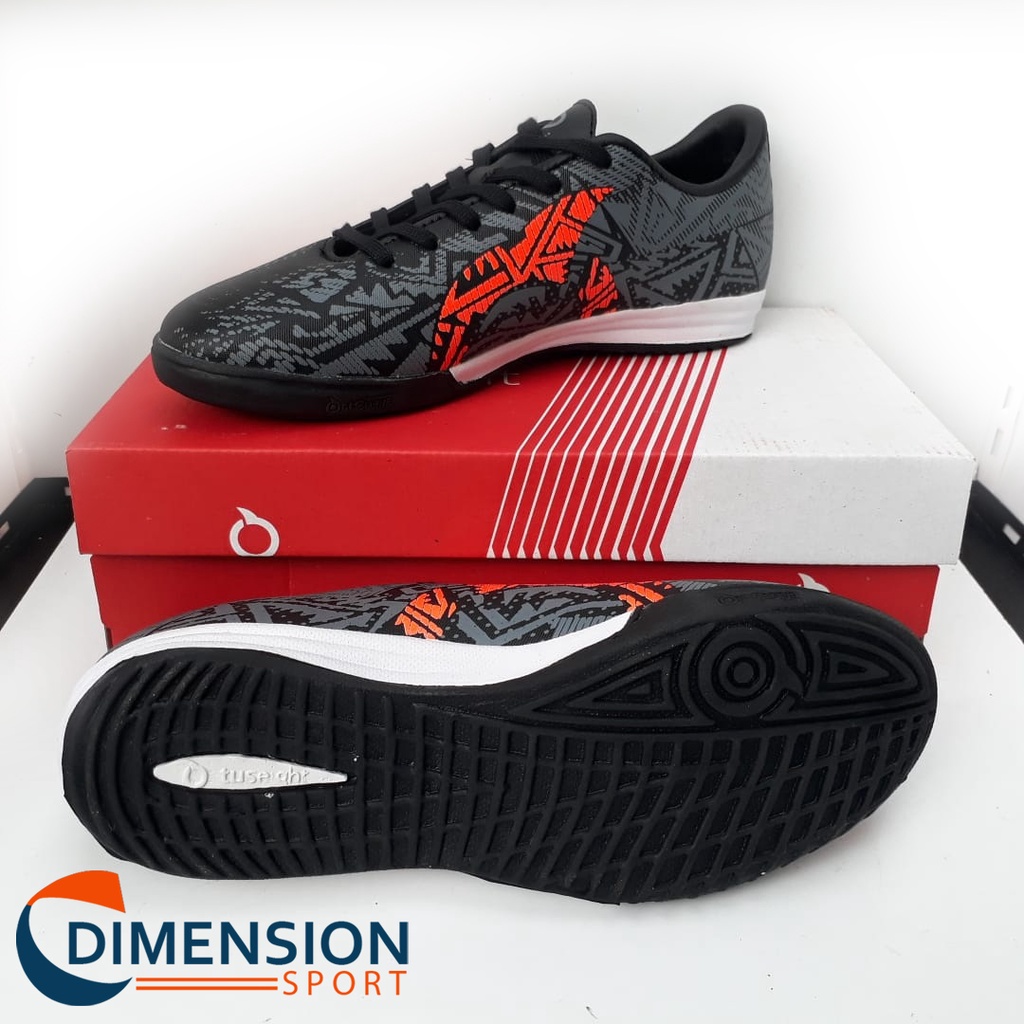 SEPATU FUTSAL ORTUSEIGHT VOLT FG