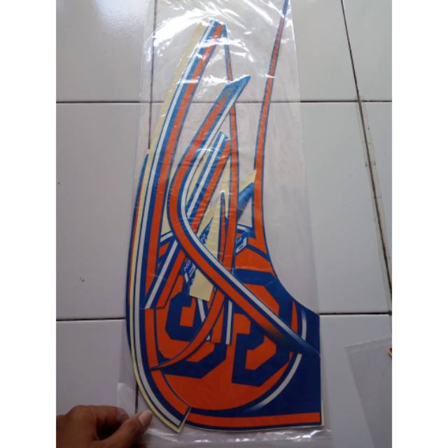 striping sticker lis bodi honda scoopy 2018