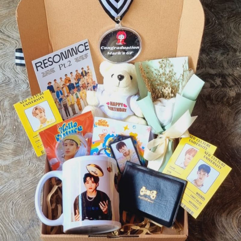 

Hampers Birthday NCT Bisa Custom Foto