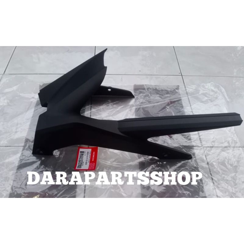 TUTUP RANTAI CB150R LED TUTUP RANTE CB150R SPAKBOR KOLONG CB150R ORIGINAL