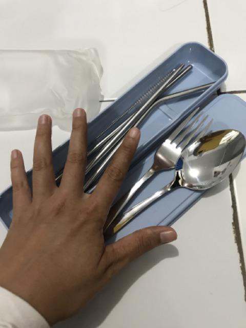 Sedotan Stainless & Set Alat Makan Garpu Sendok Sumpit