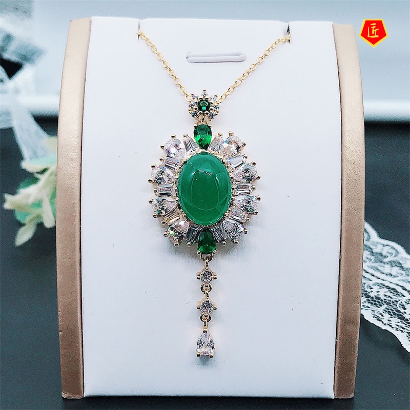 [Ready Stock]Full Diamond Micro-Inlaid Chalcedony Pendant Necklace for Women Elegant Graceful