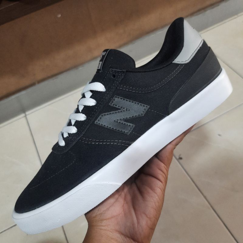 sepatu sneakers pria skate original New Balance Numeric 272 Black white