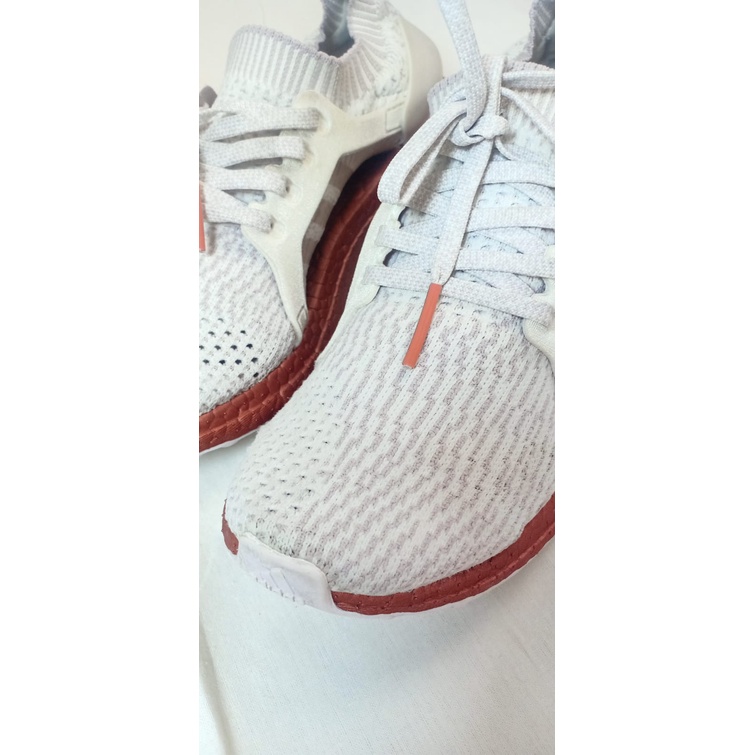 PRELOVED SEPATU OLAHRAGA