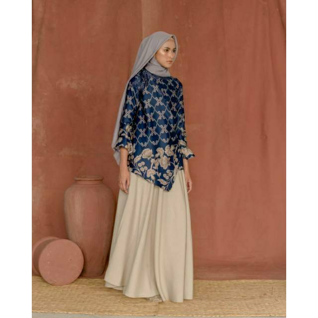 Sumbawa Blouse in Mountain Size S By Wearing klamby / New Original