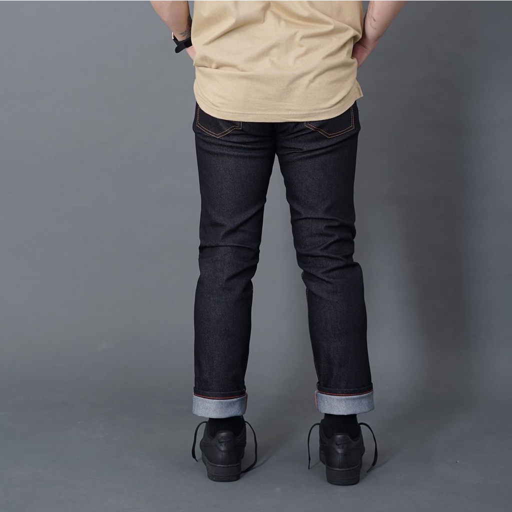 CELANA PRIA HOWLLIE’ BLACK DEEP INDIGO 14 OZ RAW STRECTH DENIM WITH REDLINE-SELVEDGE | CELANA UNISEX