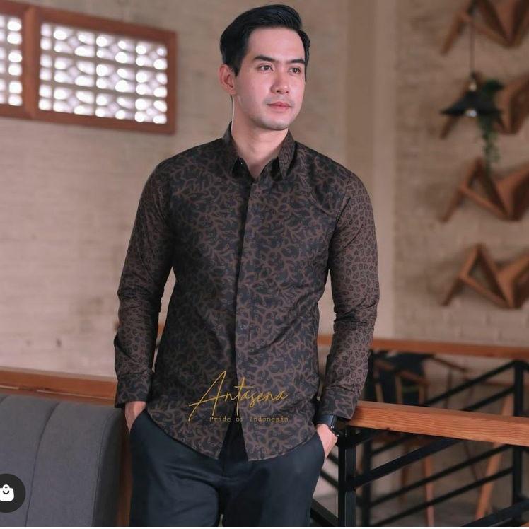 SALEE.. KEMEJA BATIK PRIA SLIMPIT LENGAN PANJANG