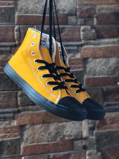 Sepatu Converse TERBARU sneakers height boot+box