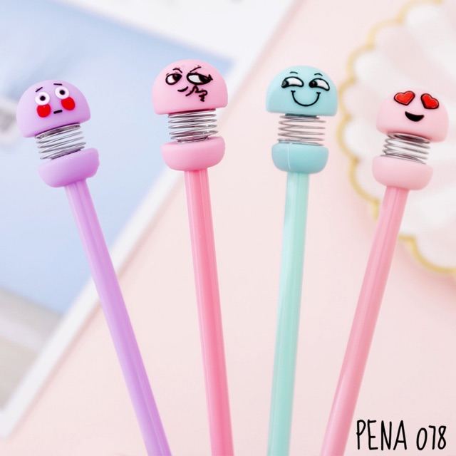 

PENA 078 | PENA GEL DEKOMPRESI DESAIN KARTU EMOSI WARNA HITAM UNTUK SEKOLAH DAN KANTOR