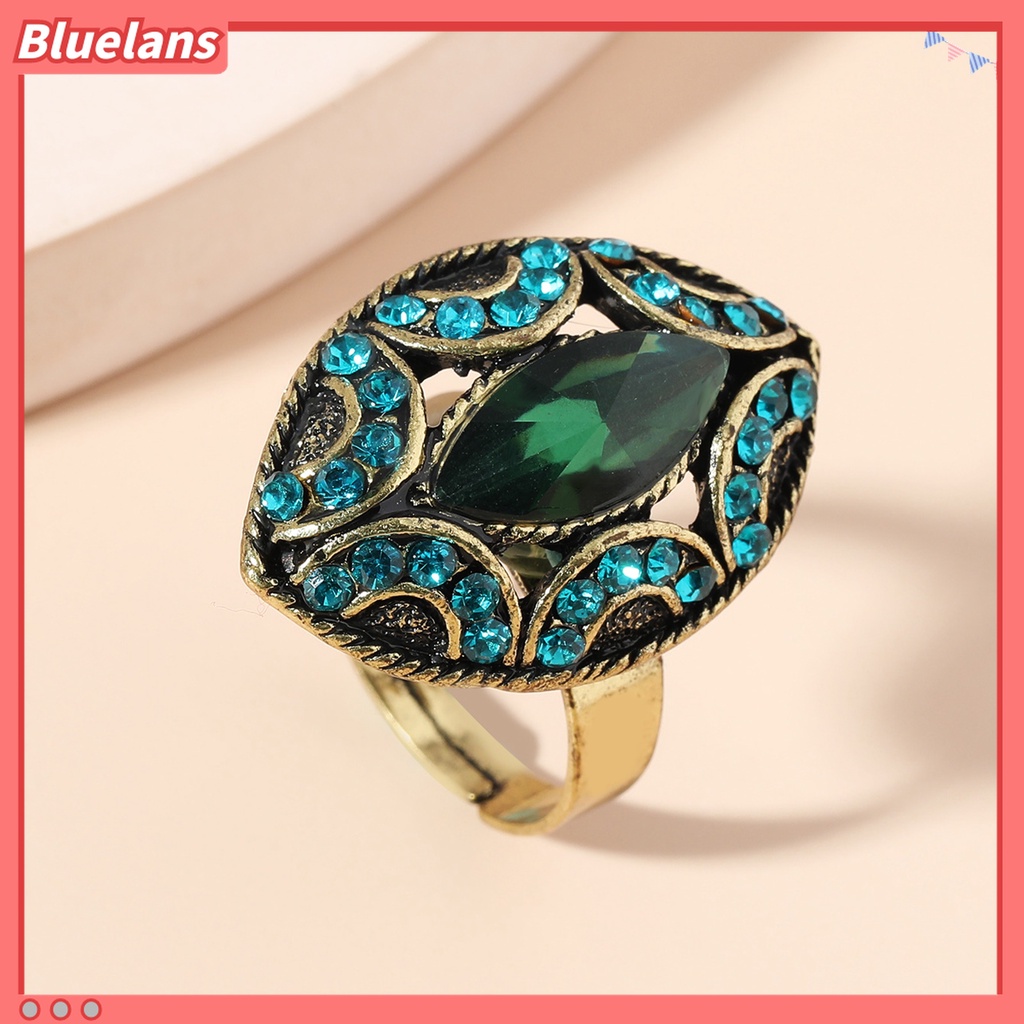 Cincin Berlian Imitasi Bentuk Oval Bahan Alloy Untuk Wanita