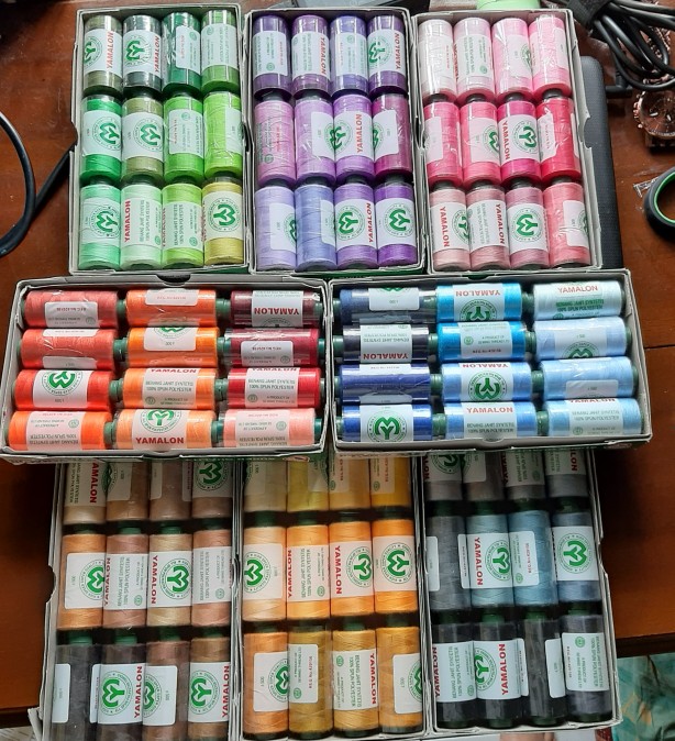 BENANG JAHIT YAMALON Lusinan atau 12pcs WARNA KOMPLET BENANG JAHIT YAMALON Lusinan atau 12pcs WARNA KOMPLET