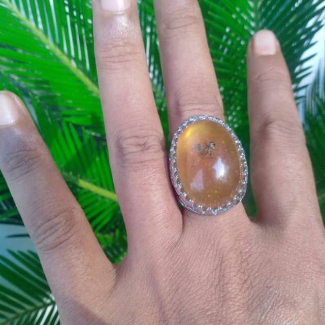 Cincin batu katilayu amber semut