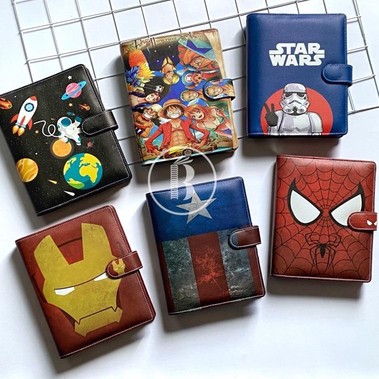 

(A3L3) ☆ Bindermu READY Binder NEW 05 Printing Astronaut Anime Kartun Tumblr superhero starwars spiderman one piece captain america iron man Kulit Multiring A5 20ring B5 26ring 6ring A6 //Produk@melimpa