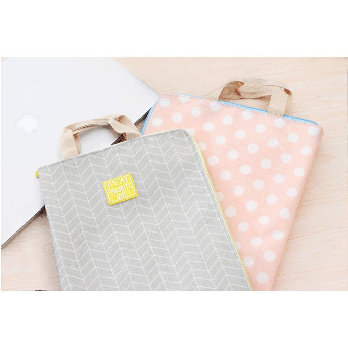 

SALE!!! TERLARIS!!! Kantong/Map A4/ Tas Laptop Kain It's My Favourite One Dengan Tali TERBARU