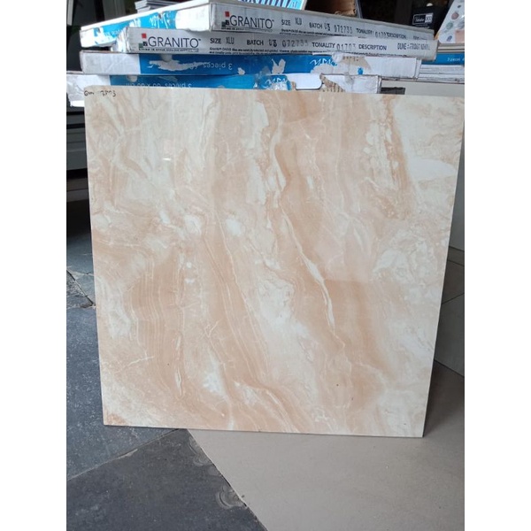 Granit 60x60 cream motip procelain