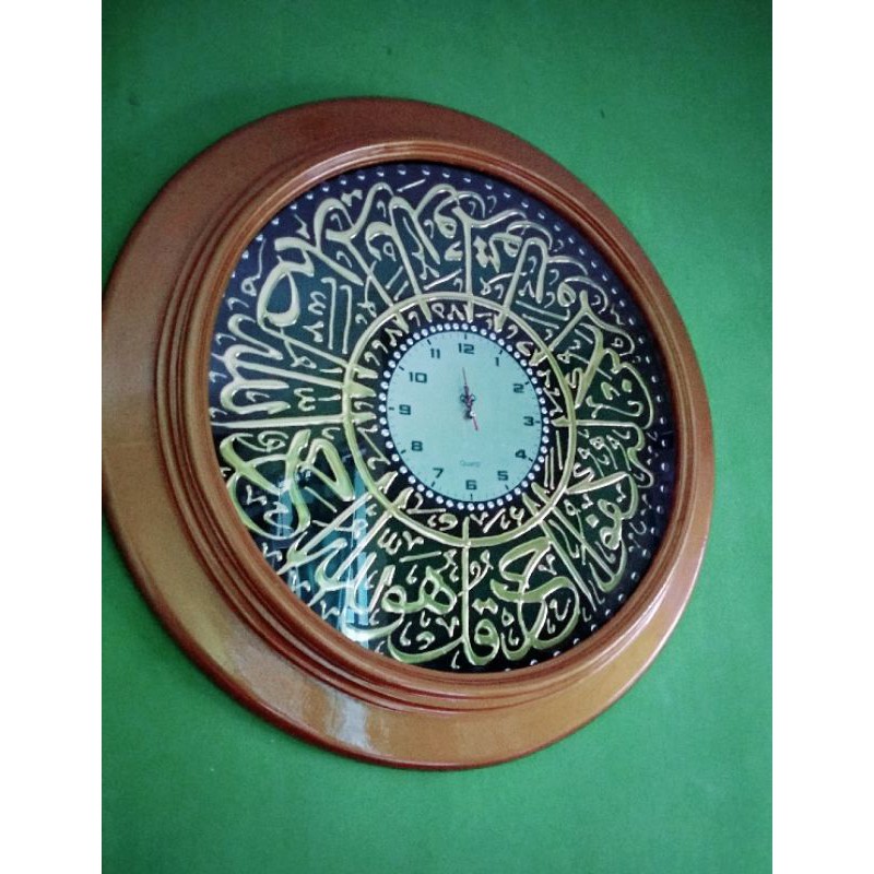 Kaligrafi Jam Besar Hiasan Dinding Surat Al-Ikhlas Pelengkap Interior Diameter 75cm