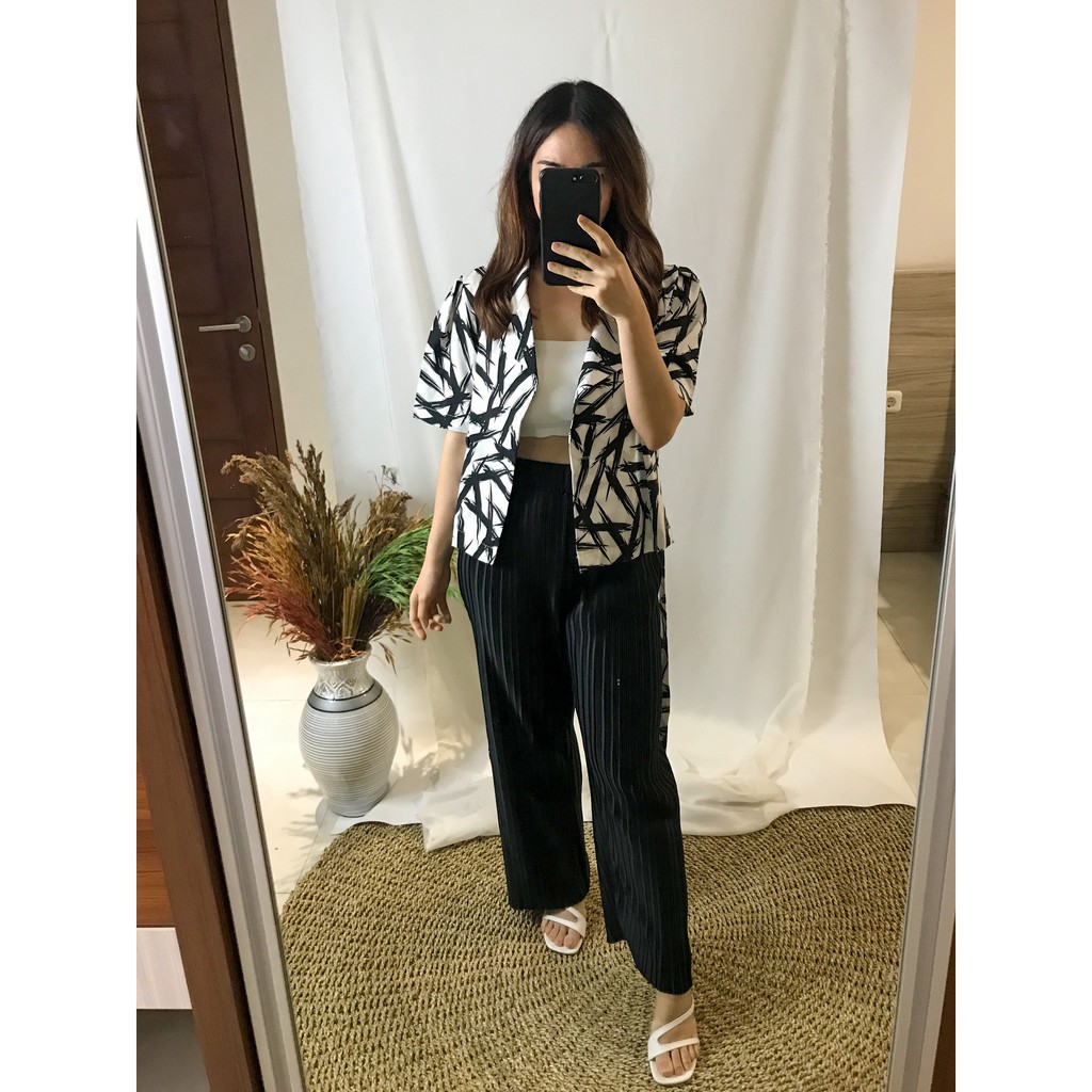 [BISA COD] LILA &amp; LEONA TOP - Blazer Pendek Outer Atasan / Baju Bangkok Premium Import (tanpa kemben