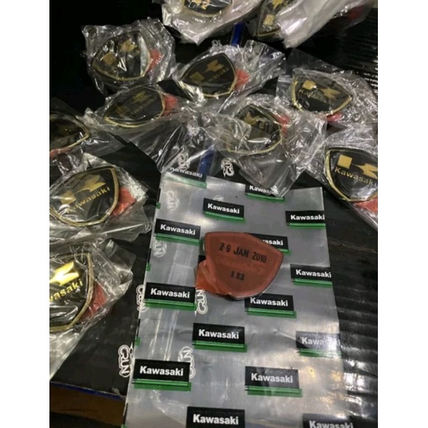 EMBLEM TIMBUL LOGO KAWASAKI KAZE ATHELETE BLITZ EDGE ZX 130 Motor Kawasaki Lainnya Asli Original